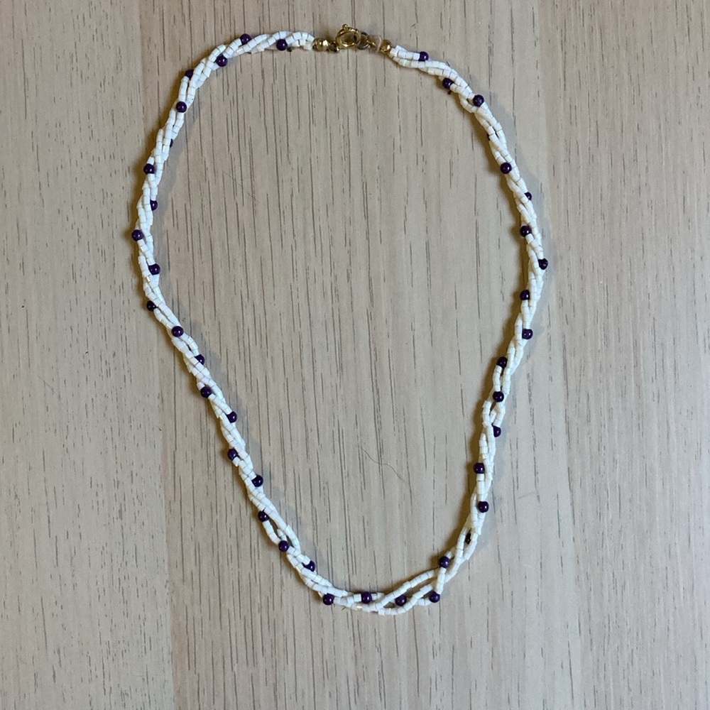 2 Shell Necklaces - Picture 8 of 11